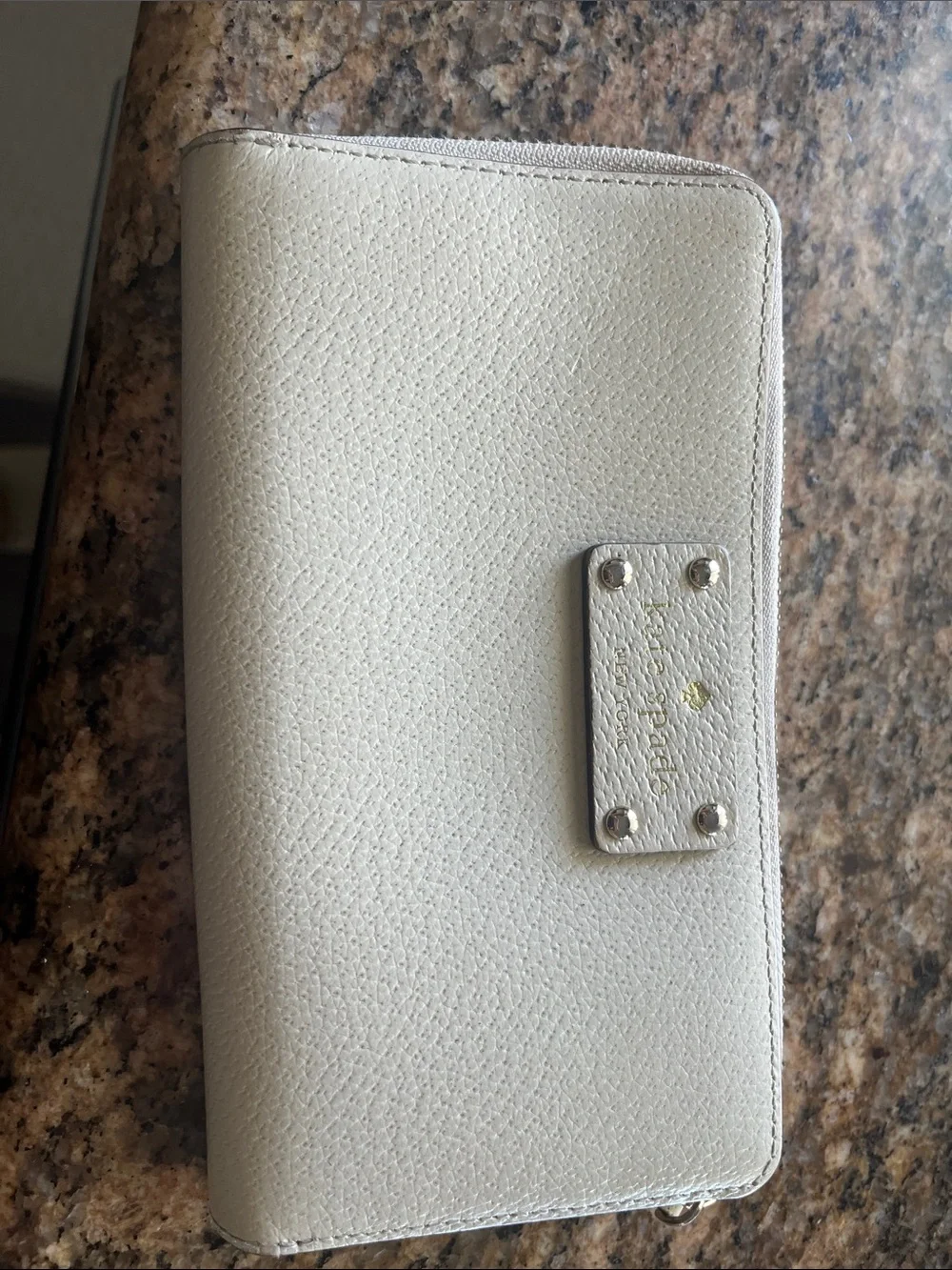 Authentic Kate  spade Ivory Leather Zip Wallet